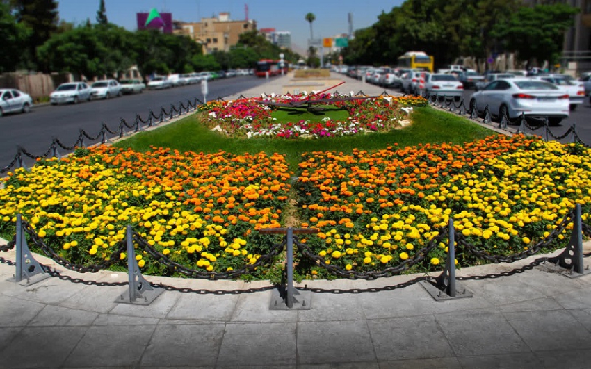 عطر تابستان با کاشت گل های دائمی و فصلی در محدوده منطقه یک